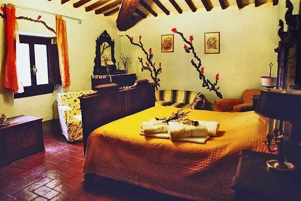 Farm stay Fattoria Dell'Orto Degli Ulivi Hotel Serravalle